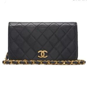 Authentic CHANEL single flap black lambskin bag classic 24k gold hardware